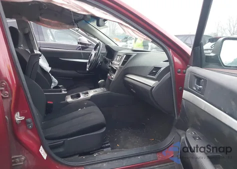 2013 Subaru Outback 2.5I Premium z USA, uszkodzony, nr VIN 4S4BRCCC4D3252811